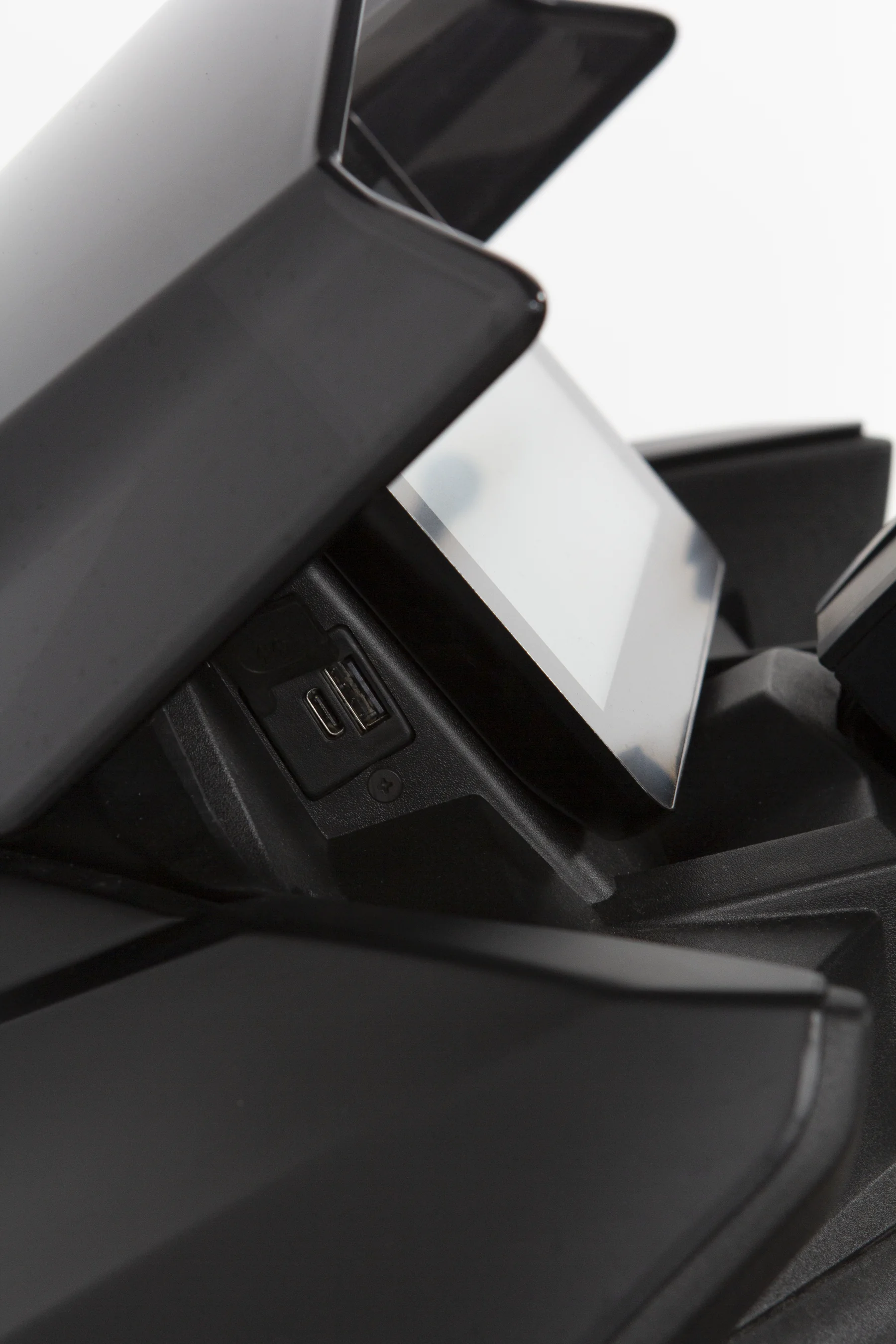 USB- und USB-C-Anschluss am NEXT NX2